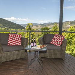 Knox Farm Cottage - Romantic Getaway Accommodaton Bright Victoria