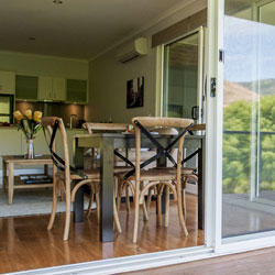 Knox Farm Cottage - Romantic Getaway Accommodaton Bright Victoria